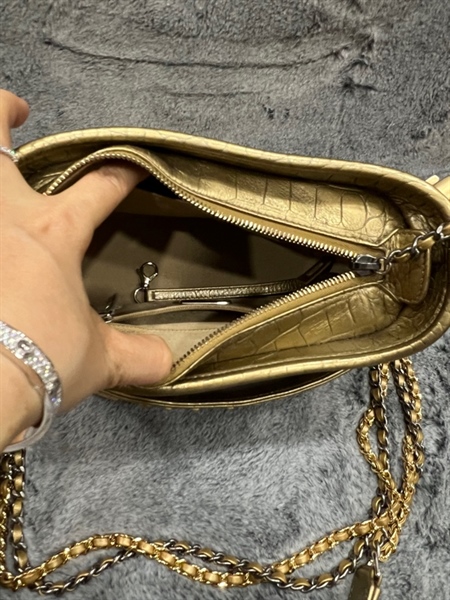 Túi Chanel Gab màu vàng đồng KG+