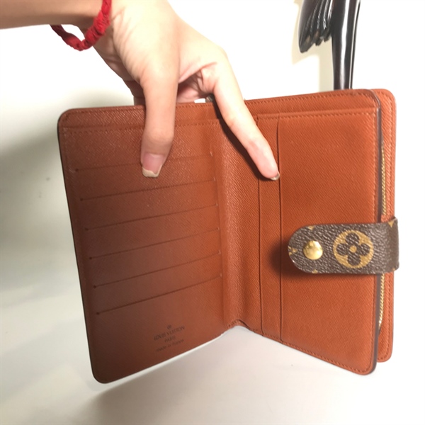 Ví LV cuốn sổ KG+