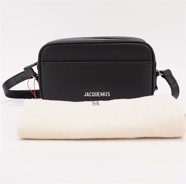 Túi Jacquemus màu đen KG+