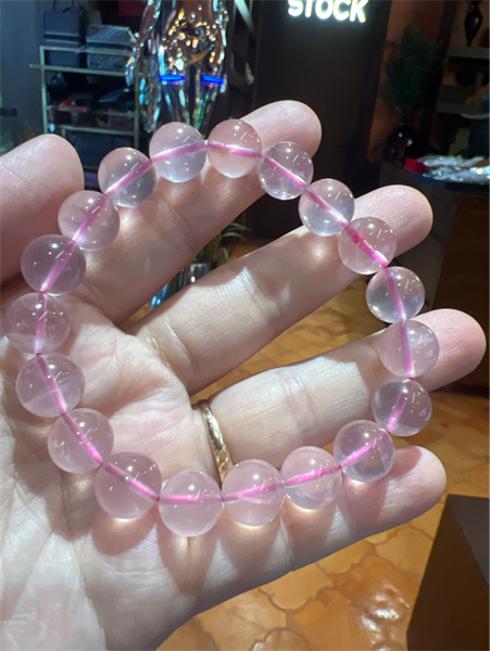 Vòng tay thạch anh hồng +