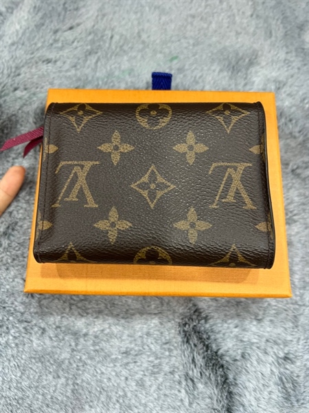 Ví LV nút đỏ lòng đỏ +