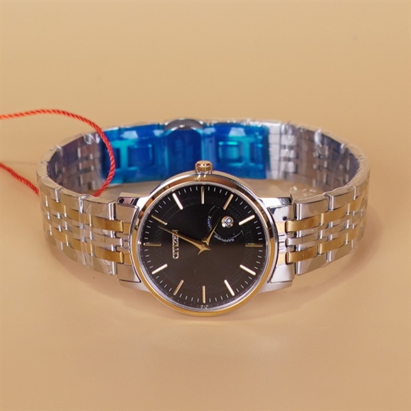 Đồng hồ nữ Citizen mặt tròn dây trắng phối vàng KG+