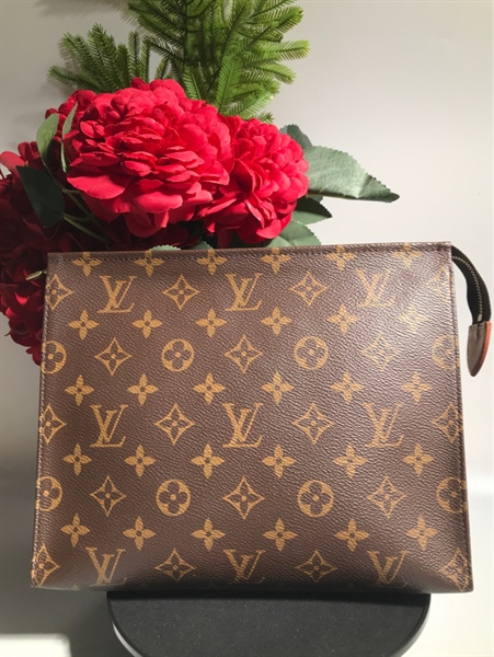 Túi LV Clutch