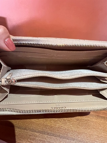 Ví Chanel hoa trà màu nude +