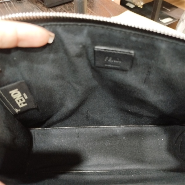 Túi xách Fendi đen đinh 7 màu 23cm KG+