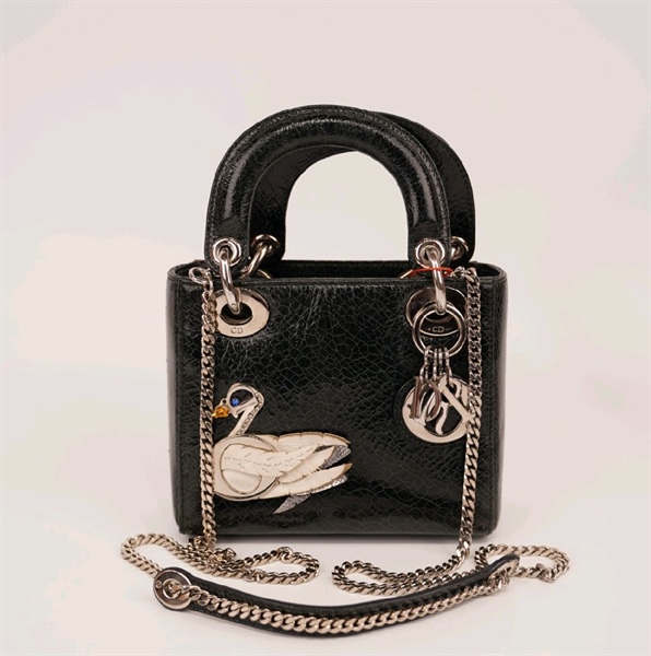 Túi Dior Lady hình thiên nga vân da đen +
