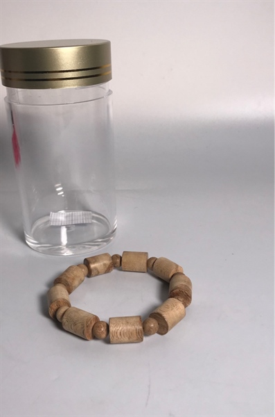 Vòng trầm hạt vuông 1 KG+