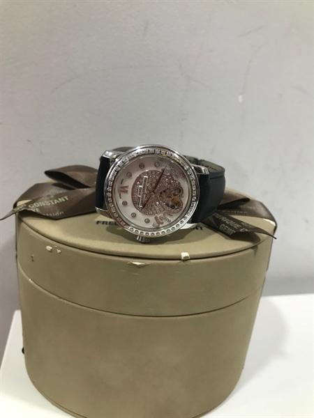 Đồng Hồ Frederique Constant Quai Đen KG+