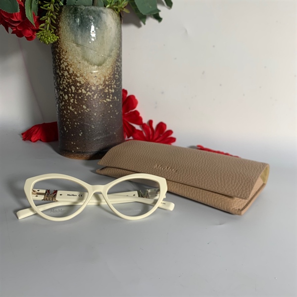 Kính maxmara trắng KG+