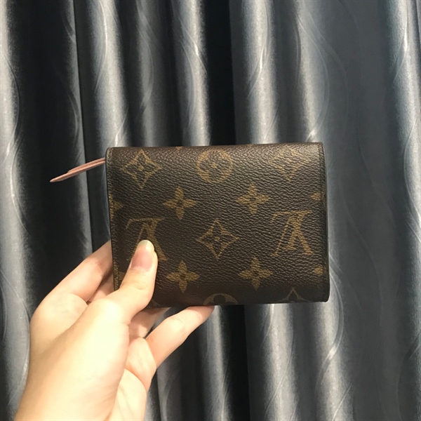 Ví LV +