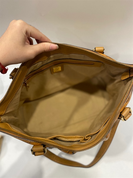 Túi MCM lớn +
