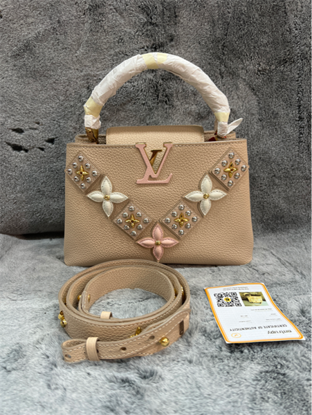 Túi LV capu nude viền khoá hồng+