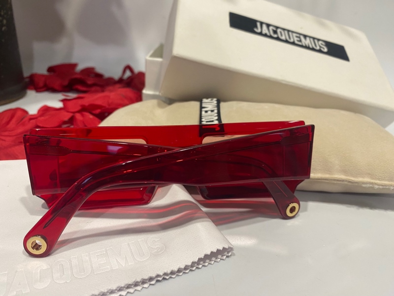 Kính Jacquemus đỏ KG+
