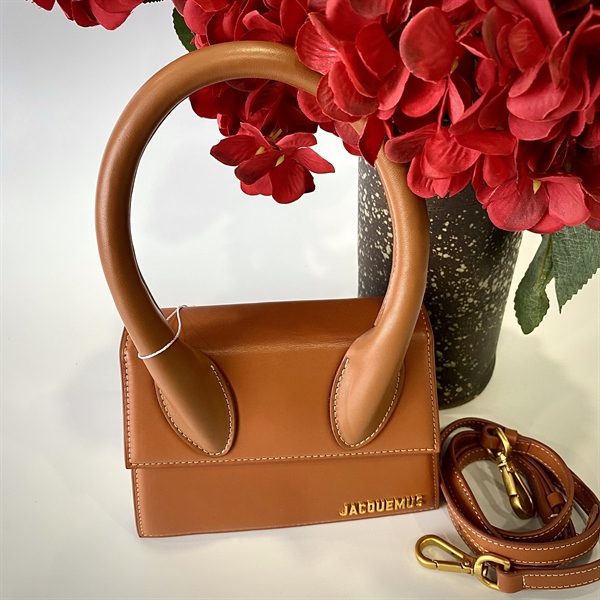 Túi Jacquemus