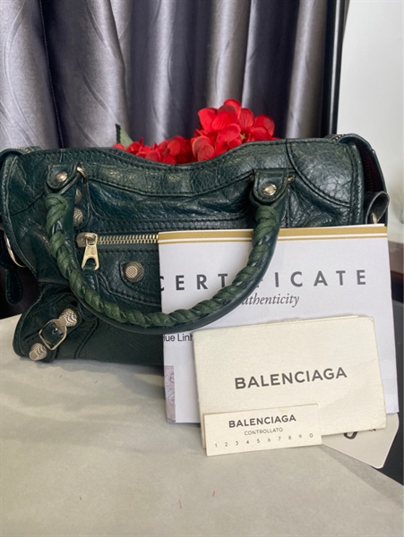 Túi xanh Balenciaga