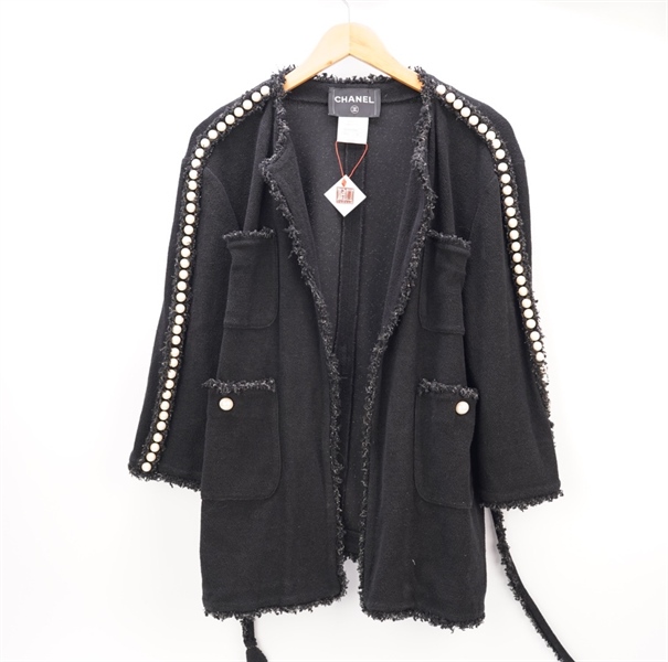 Áo khoác Chanel đính hạt KG+