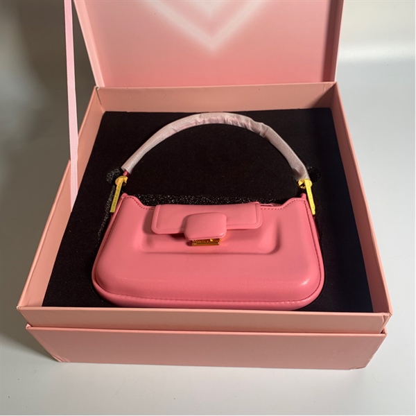 Túi Charles & Keith hồng KG+