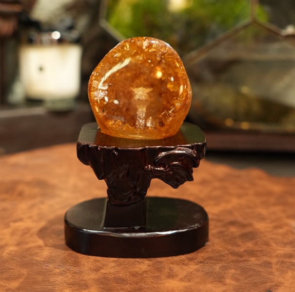 Tác phẩm Rồng chạm Âm - CÓ ĐẾ +