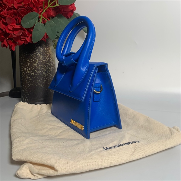 Túi Jacquemus xanh dương KG+