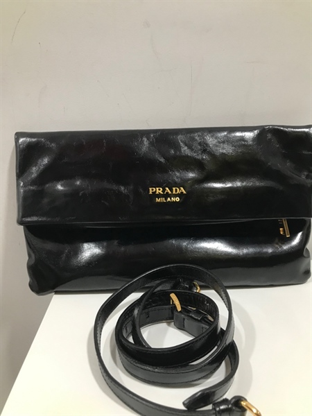 Túi Clutch Prada Đen Bóng KG+