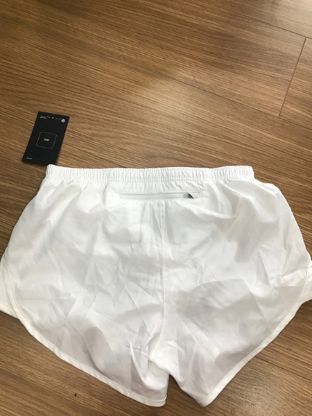 QUần Nike Trắng Size L KG+