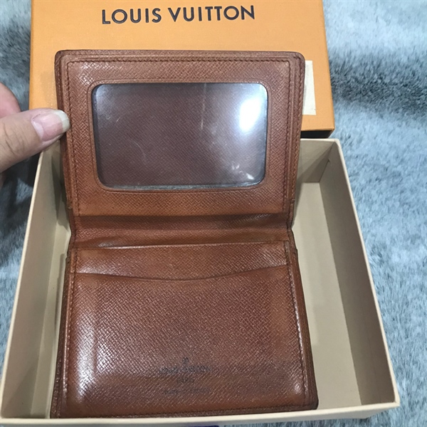 Ví LV hoa nâu gập 2 +