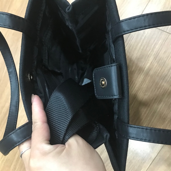 Túi tote Versace đen viền vàng KG+