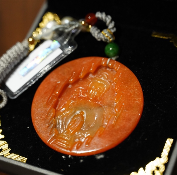 Mặt cẩm huyết 237395 +