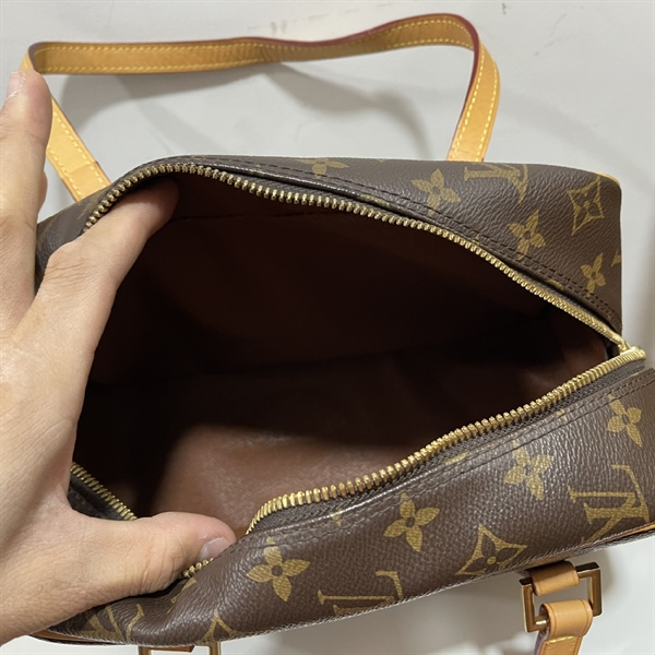 Túi LV Hoa Nâu Hình Chữ Nhật+