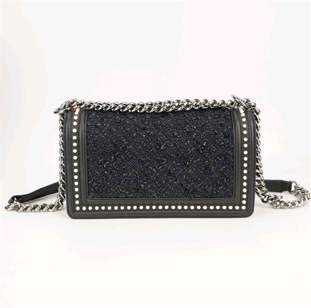 Túi Chanel Boy đính đá KG+