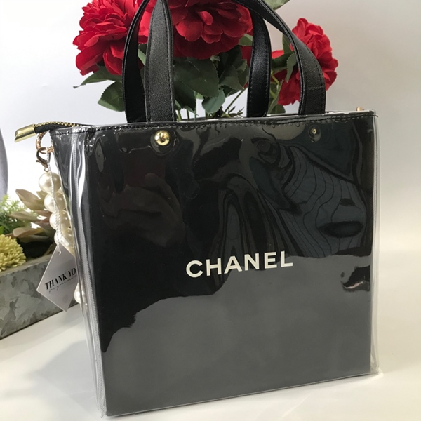 Túi Chanel vuông đen