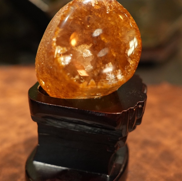 Tác phẩm Rồng chạm Âm - CÓ ĐẾ +