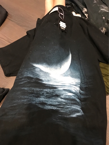 Áo thun Saint Laurent Đen KG+