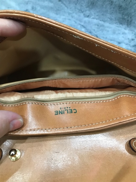 Túi đeo chéo Celine màu nâu +