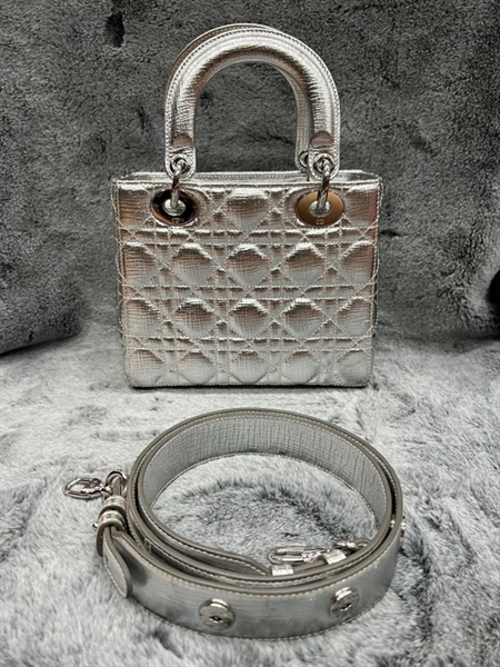 Túi Dior Lady màu bạc KG+