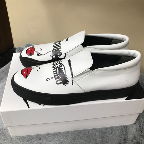 Giày Moschino Trắng Hình Mặt Nữ Size 38 KG+