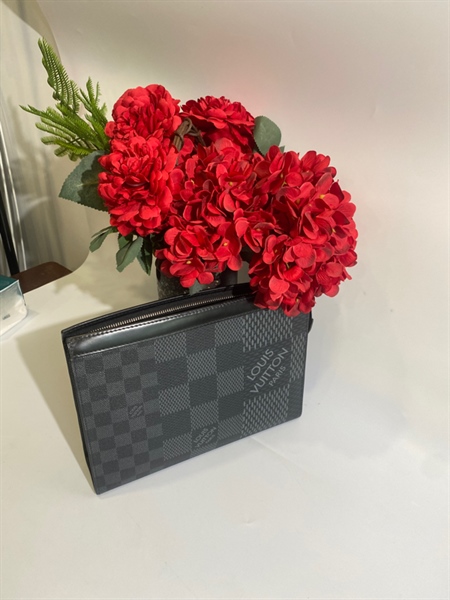 Túi LV Clutch