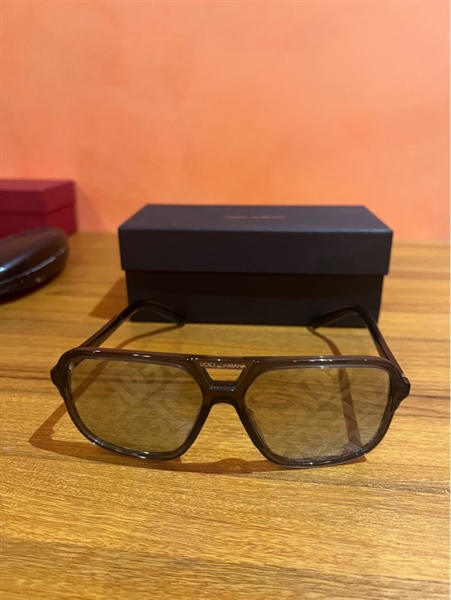 Kính D&G mắt lớn loang chữ KG+