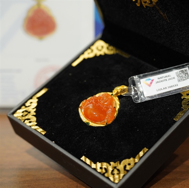 Mặt cẩm huyết 388532 +