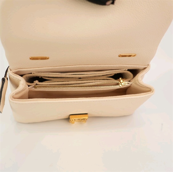 Túi LV hoa trắng khoá vàng KG+