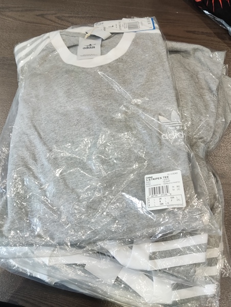 Áo Adidas Xám Size L KG + 5