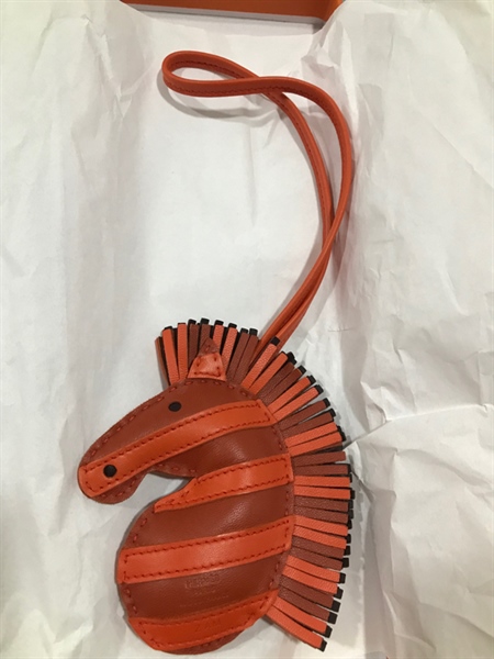 Charm Hermes Đầu Ngựa Màu Cam+