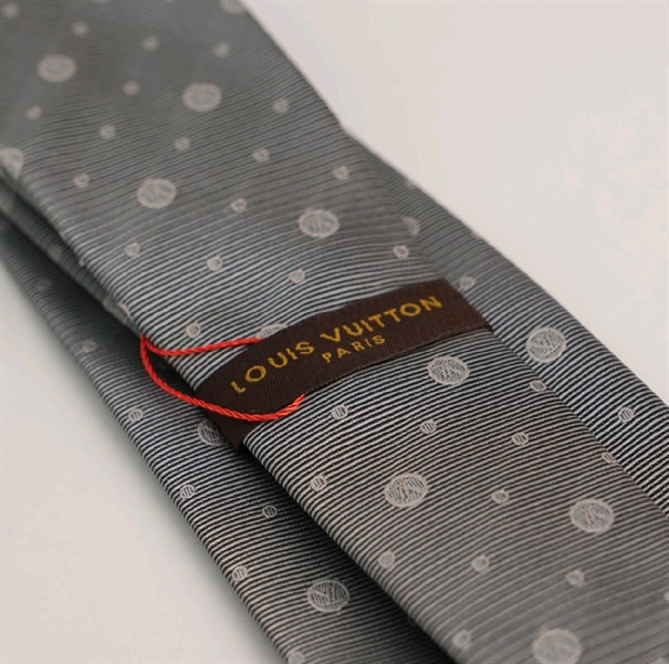 Cà vạt LV màu xám KG+