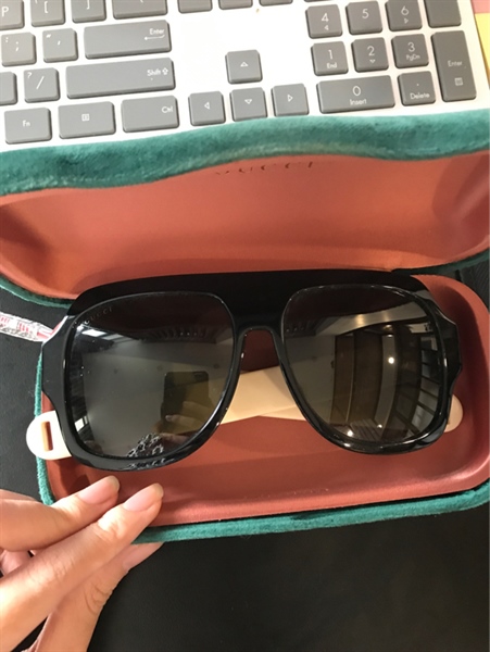 Kính Gucci gọng trắng đen +