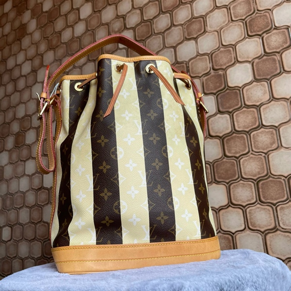 Túi toe LV sọc be nâu +