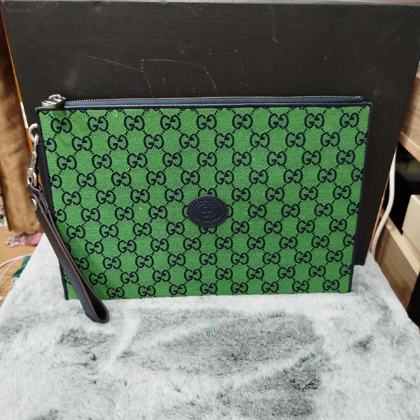 Túi clutch GG màu xanh lá ++