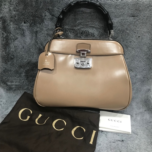 Túi GG handle màu nude quai trúc đen KG+