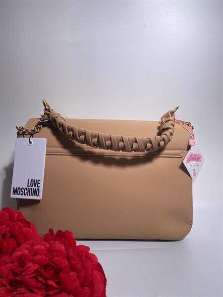 Túi Love Moschino chữ nhật kem KG+