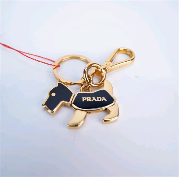 Charm Prada hình cún +