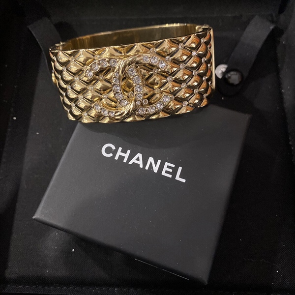 Vòng tay Chanel KG +